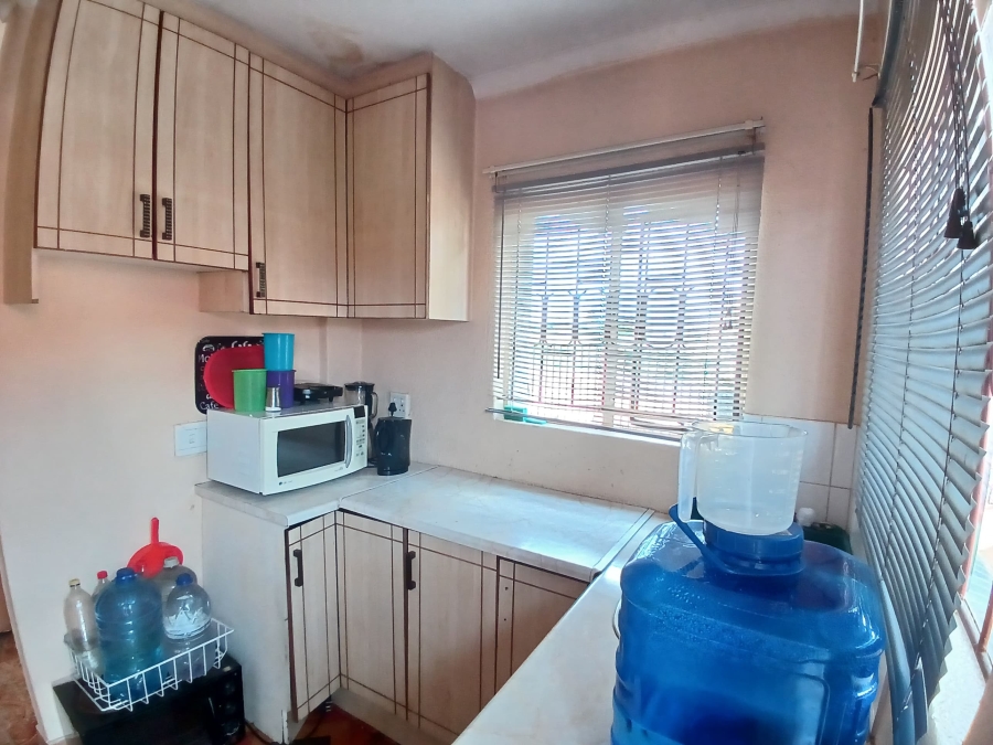 2 Bedroom Property for Sale in Tlhabane West North West